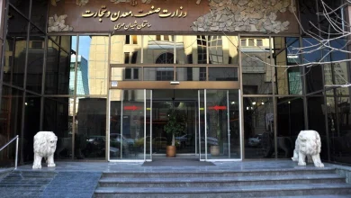 رونمایی از «سامانه بهم‌رسان» وزارت صمت تا پایان بهار، معاون وزیر صمت گفت: سامانه بهم رسان با هدف برقرای ارتباط میان سرمایه گذار و طرح‌های که با پیشرفت بالای ۸۰ درصد هستند طراحی کردیم که تا پایان بهار رونمایی می شود.