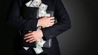 هیئت مدیره‌ای که پاداش ۳۵ میلیاردی گرفت، بررسی عملکرد مالی بیمه پاسارگاد در سال گذشته، بیانگر تغییراتی قابل تأمل در ساختار هزینه‌ای و تعهدات این شرکت است؛ موضوعی که می‌تواند مسیر آینده آن را با دغدغه‌هایی در حوزه پایداری مالی رو‌به‌رو کند.
