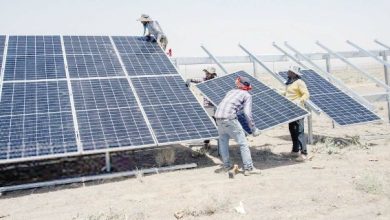 به گزارش فرصت رسانه به نقل از ایسنا، ناترازی انرژی در کشور این روزها به یک بحران جدی با دامنهای گسترده بدل گشته و همین امر توسعه تجدیدپذیرها را به یک ضرورت ملی تبدیل کرده است. فراموش نکنیم که ایران به عنوان یکی از کشورهای دارای ذخایر عظیم نفت و گاز، سالهاست که با چالش ناترازی انرژی درگیر است.