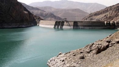 ذخایر سدهای کشور در وضعیت نامناسب قرار دارد، مدیرکل دفتر اطلاعات و داده‌های آب کشور با اشاره به کاهش نگران‌کننده بارندگی‌ها و کاهش شدید ورودی آب به سدها گفت: از ابتدای سال آبی تاکنون، میزان بارش‌ها نسبت به بلندمدت ۳۹ درصد و نسبت به سال گذشته ۴۰ درصد کاهش یافته است و بخشی از سدهای کشور در آستانه بحران قرار گرفته‌اند.