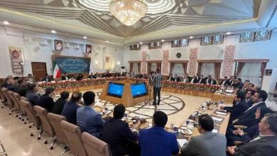 به گزارش فرصت رسانه به نقل از وزارت راه و شهرسازی، شامگاه یکشنبه پنجم مرداد، احکام اعضای شورای مرکزی نظام مهندسی ساختمان در نخستین جلسه شورای مرکزی دوره دهم توسط فرزانه صادق وزیر راه و شهرسازی به اعضا اهدا شد.