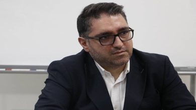 به گزارش فرصت رسانه به نقل از روابط عمومی سازمان توسعه تجارت ایران، امیر روشن‌بخش با اشاره به تصمیمات جلسـه یکصدوهفتادمین کارگروه سیاست‌گذاری و برنامه‌ریزی رویدادهای تجاری، گفت: لغو پروازهای داخلی و خارجی، مشکلات سیستم لجستیک کشور، افزایش هزینه‌ها و ریسک عدم بازدهی اقتصادی برای مشارکت‌کنندگان و عدم امکان جذب مشارکت‌کننده خارجی در رویدادهای بین‌المللی باعث شد که برگزاری نمایشگاه‌ها تا پایان تیرماه سال جاری به حالت تعلیق در آید.