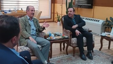 به گزارش فرصت رسانه به نقل از شرکت بازآفرینی شهری ایران، عبدالرضا گلپایگانی، معاون وزیر راه و شهرسازی و مدیرعامل شرکت بازآفرینی شهری ایران در دیدار با محمد نوذری استاندار قزوین، با تأکید بر اهمیت نوسازی بافت‌های فرسوده شهری، گفت: در قالب قانون جهش تولید مسکن، امکان بهره‌مندی از وام‌های با نرخ سود ۲۳ درصد برای نوسازی هر پنج واحد مسکونی فراهم شده است، اما متأسفانه منابع بانکی بیشتر به سمت طرح‌های نهضت ملی سوق پیدا کرده‌اند و این موضوع موجب کندی روند بازآفرینی در مناطق هدف شده است.