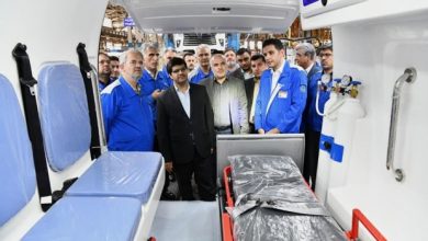 به گزارش فرصت رسانه به نقل از ایکوپرس: داود شمسی در جریان بازدید از خطوط تولید آمبولانس در شرکت ایران خودرو دیزل گفت: وزارت بهداشت با استفاده از توانمندی‌های داخل کشور و بهره‌مندی از محصولاتی که توسط خودروسازان داخلی تولید می شود، مفتخر است که موجب رونق صنعت داخلی می‌شود و می‌تواند با انعطاف‌پذیری که در صنعت خودمان وجود دارد، نیازهای فنی خود را برطرف کند.