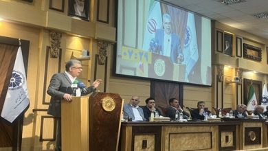 به گزارش فرصت رسانه به نقل از روابط عمومی سازمان توسعه تجارت ایران، محمدعلی دهقان دهنوی در بیست‌وپنجمین جلسه هیأت نمایندگان دوره دهم اتاق بازرگانی، صنایع، معادن و کشاورزی ایران که صبح امروز (یکشنبه ۲۶ مردادماه) با حضور رئیس اتاق بازرگانی ایران، اعضای هیأت رئیسه، اعضای هیأت نمایندگان و همچنین فاطمه مهاجرانی سخنگوی دولت برگزار شد، اظهار کرد: از زمانیکه در دانشگاه بودیم و درباره مشکلات اقتصادی بحث می‌کردیم، احساس می‌کردم حرف‌های ما به دلیل دوری از ساختارهای دولتی چندان مورد توجه قرار نمی‌گیرد.