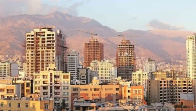 به گزارش فرصت رسانه به نقل از مهر، پژمان جوزی رئیس انجمن صنعت ساختمان امروز (شنبه، ۱۵ شهریور) در نشست خبری با اشاره به کاهش چشمگیر آمار صدور پروانه‌های ساختمانی نسبت به دوره‌های گذشته، گفت: وقتی آمار پروانه‌ها را با دوره‌های قبل مقایسه کنید، متوجه کاهش شدید ساخت‌وساز نسبت به گذشته می‌شوید.