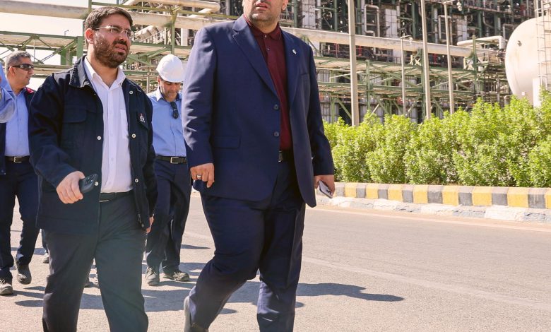 به گزارش فرصت رسانه به نقل از روابط عمومی و امور بین‌الملل پتروشیمی امیرکبیر، مهندس حسام خوشبین‌فر سرپرست این شرکت، با هدف بررسی آخرین وضعیت تولید و روند فعالیت واحدهای مختلف، از بخش‌های گوناگون مجتمع بازدید به‌عمل آورد.