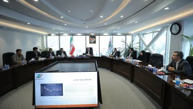 به گزارش فرصت رسانه: این نشست در محل ساختمان سازمان بورس و اوراق بهادار با حضور حجت‌اله صیدی، رئیس سازمان بورس و اوراق بهادار، اعضای هیئت‌مدیره و معاونان این سازمان، و هیئت‌مدیره و مدیران ارشد پتروشیمی نوری برگزار گردید.