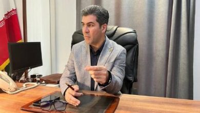 به گزارش نقد بازار، بازار مسکن از ابتدای سال ۱۴۰۴، وارد فاز تازه‌ای از رکود شد و حجم معاملات به‌طور قابل توجهی کاهش یافت. پس از جنگ ۱۲ روزه، برخی از گزارش‌ها از کاهش قیمت مسکن در مناطق شمالی پایتخت حکایت داشت. با این حال، پس از بازگشت ثبات به کشور، تورم مسکن رشد کرد و در شهریورماه به ۲.۸ درصد رسید. به این ترتیب، بر اساس محاسبات  متوسط قیمت هر متر واحد مسکونی در پایتخت حدود ۱۲۵ میلیون تومان شده است.
