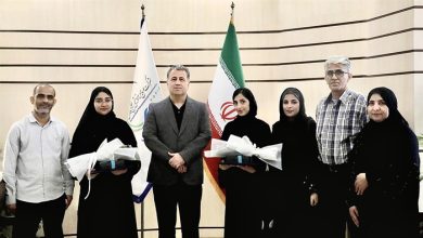 به گزارش فرصت رسانه به نقل از روابط عمومی پتروشیمی پارس؛ در نشستی صمیمی به میزبانی دکتر پهلوانی مدیر عامل شرکت پتروشیمی پارس از نخستین قبول شدگان عسلویه‌ای در رشته دکتری پزشکی عمومی تقدیر شد.