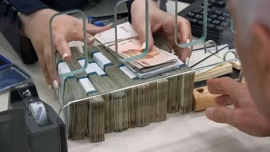 به گزارش فرصت رسانه، صندوق بازنشستگی کشوری اعلام کرد وام ضروری ۵۰ میلیون تومانی نوبت هفتم بازنشستگان طی چند روز آینده به حساب آنان واریز خواهد شد. تاکنون بیش از ۱۸۰ هزار نفر در شش نوبت قبلی وام خود را دریافت کرده‌اند.