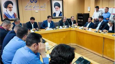 به گزارش فرصت رسانه به نقل از روابط عمومی و امور بین‌الملل پتروشیمی امیرکبیر، سرپرست پتروشیمی امیرکبیر پیش از آغاز برنامه‌های کاری، با حضور در آستان مقدس شهید گمنام مجتمع، به مقام شامخ شهدا ادای احترام کرد و سپس در نخستین جلسه رسمی خود با مدیران و رؤسای واحدها به تبیین سیاست‌ها و رویکردهای مدیریتی جدید پرداخت.