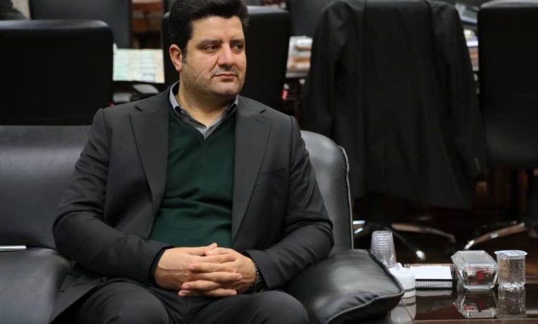 به گزارش فرصت رسانه: در سال مالی منتهی به ۳۱ شهریور ۱۴۰۳، صندوق ذخیره فرهنگیان موفق به ثبت ۷۳ هزار میلیارد ریال سود خالص تلفیقی شد؛ رقمی بی‌سابقه در طول تاریخ فعالیت مؤسسه که نسبت به سال مالی گذشته ۸۱ درصد افزایش را نشان می‌دهد که این دستاورد حاصل انضباط مالی، رصد مستمر سرمایه‌گذاری‌ها، اصلاح ساختار شرکت‌ها و مدیریت کارآمد دارایی‌ها در مجموعه هلدینگ‌های تابعه است.